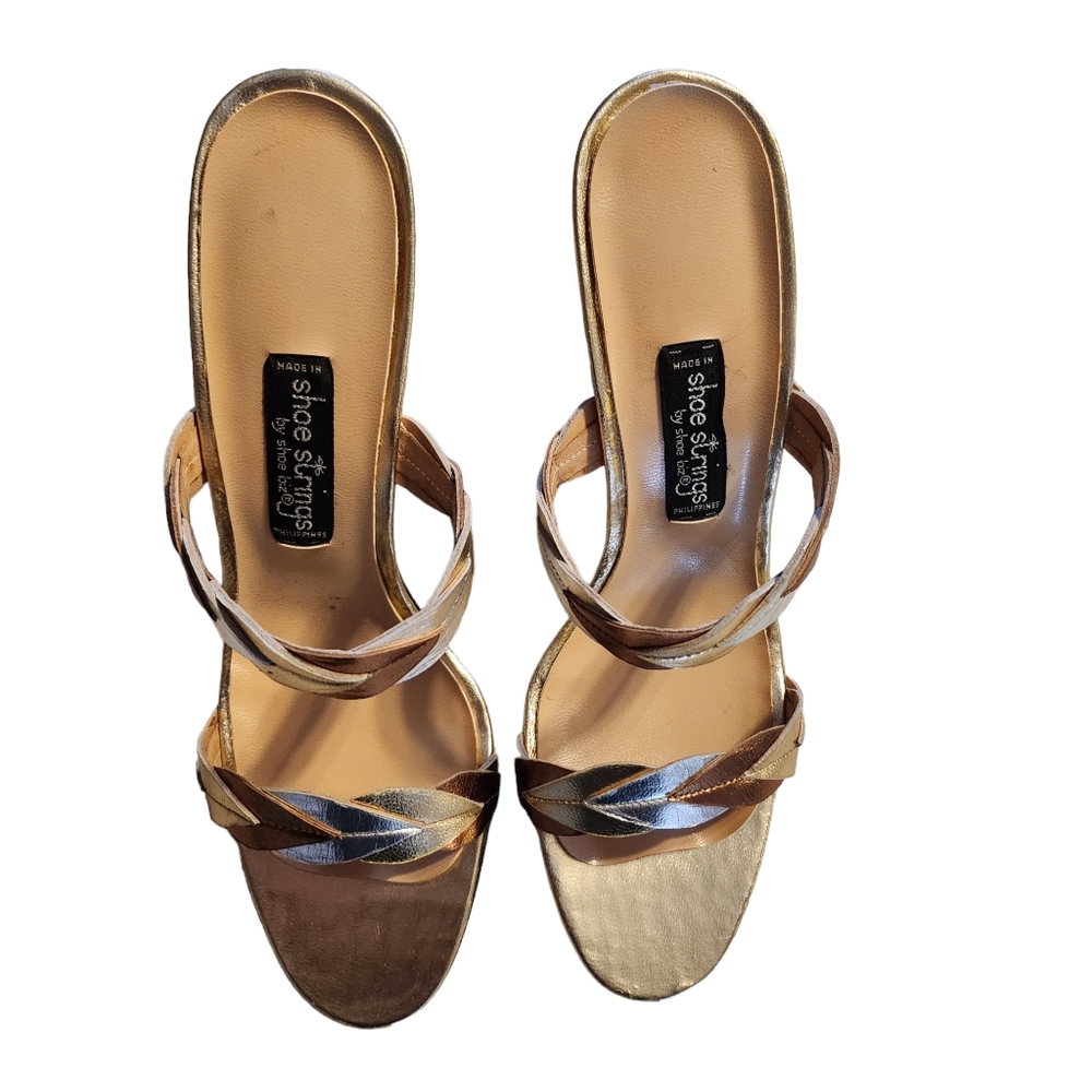 Vintage Shoe Biz Shoe Strings Gold Silver Bronze Slide Sandal Heels Size 8AA Box - Picture 2 of 15